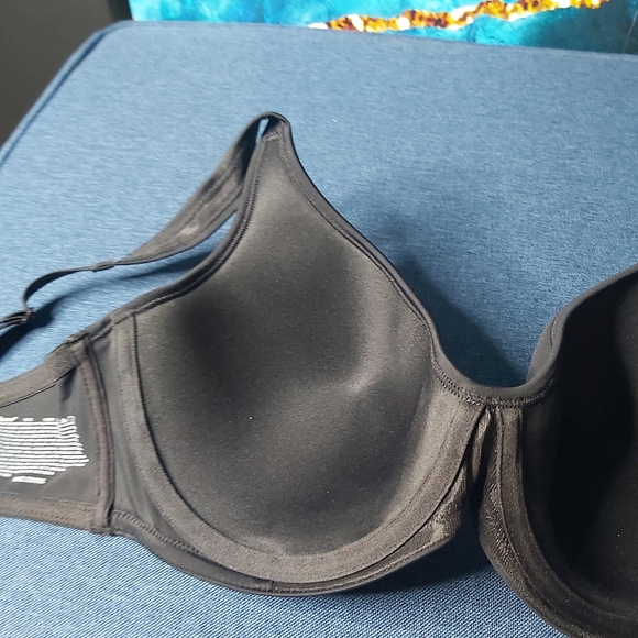 Hanes bra - Picture 9 of 10